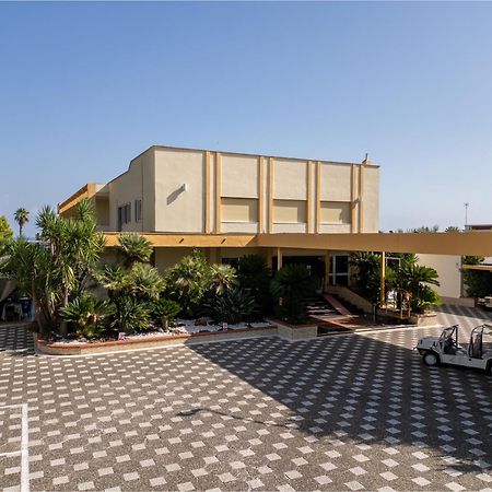Hotel Villa Bisceglie Exterior photo