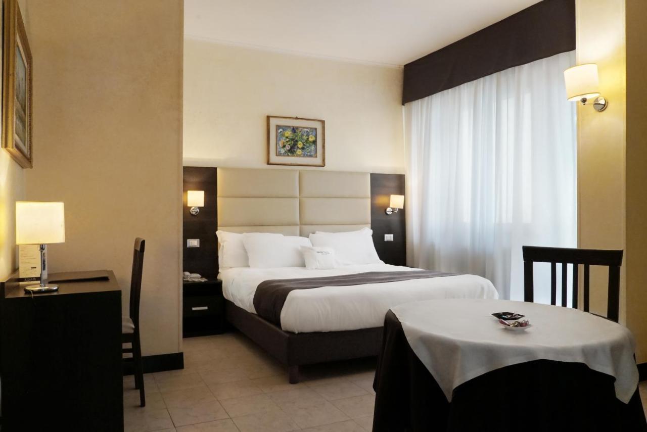 Hotel Villa Bisceglie Exterior photo
