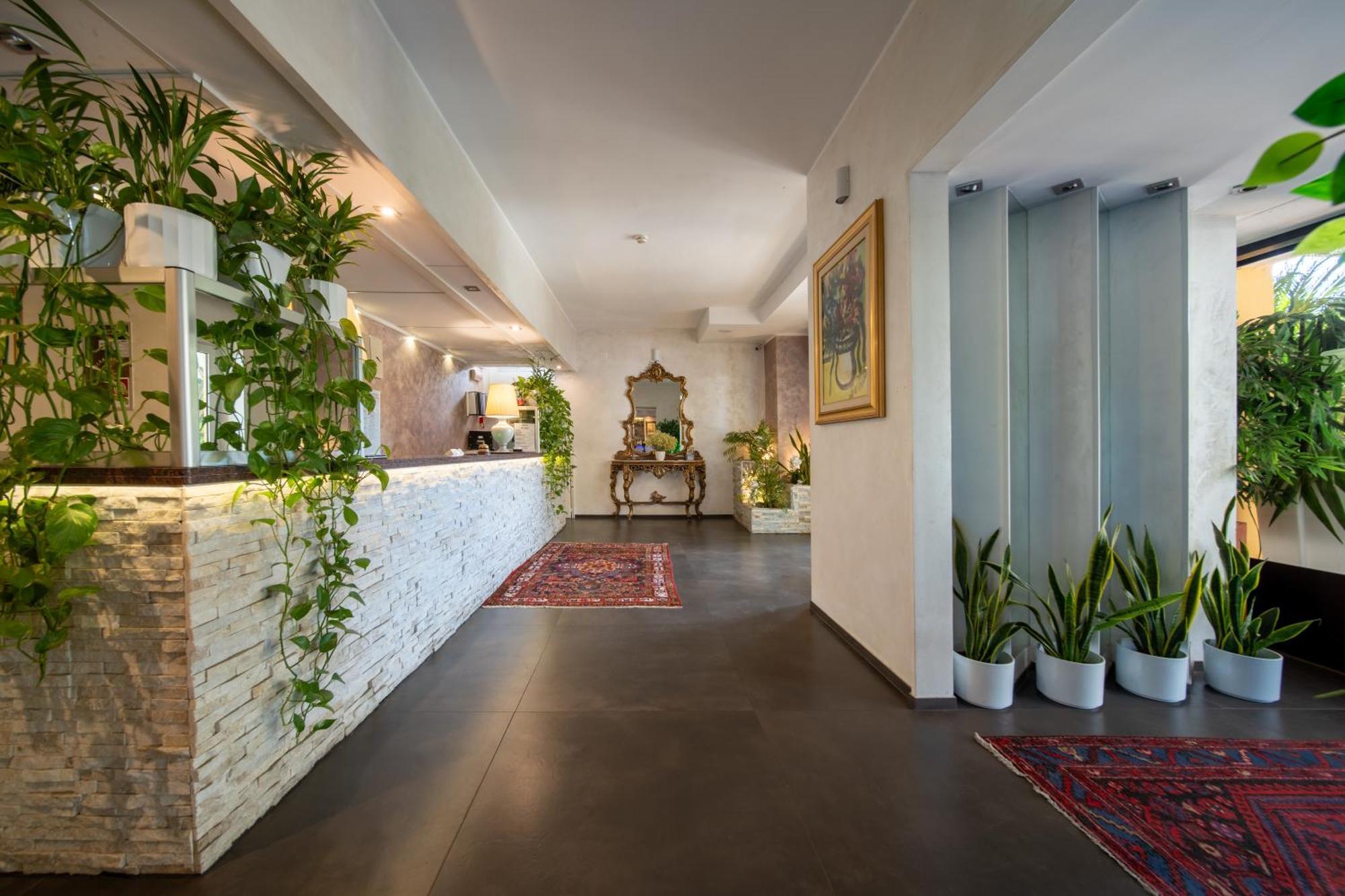 Hotel Villa Bisceglie Exterior photo