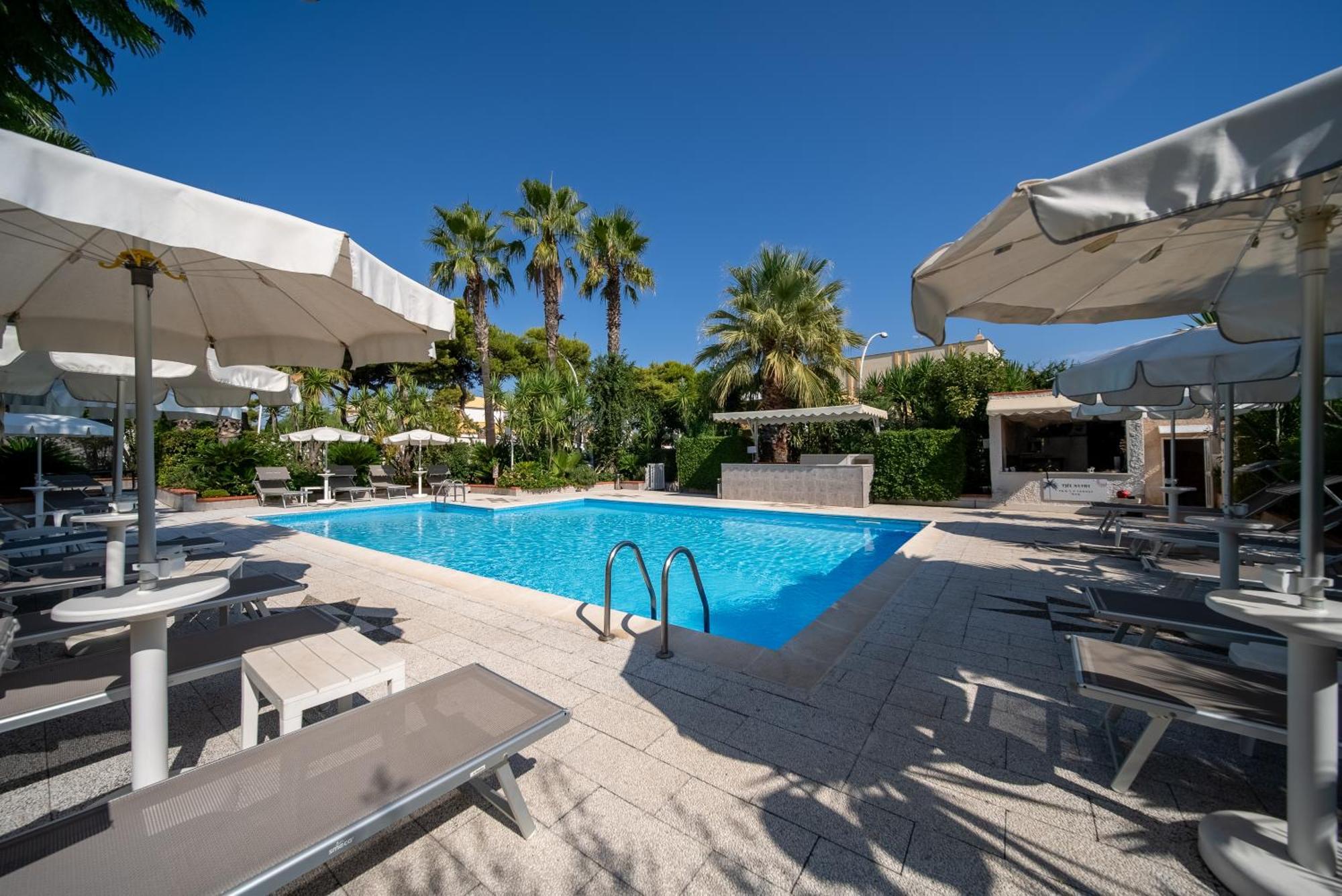 Hotel Villa Bisceglie Exterior photo
